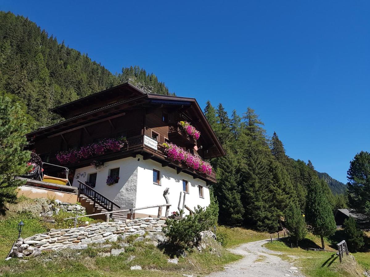Fuerhapter Mit Bio- Bauernhof Farma